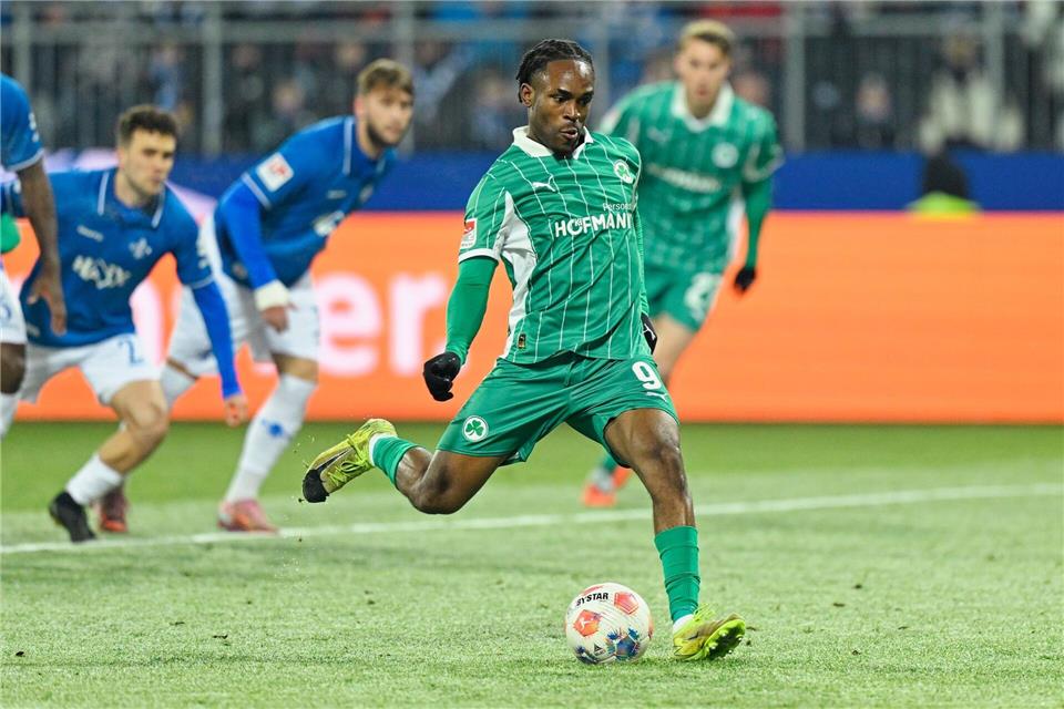 Noah Futkeus Doppelpack konnte keinen Sieg der Fürther einläuten.Uwe Anspach/dpa