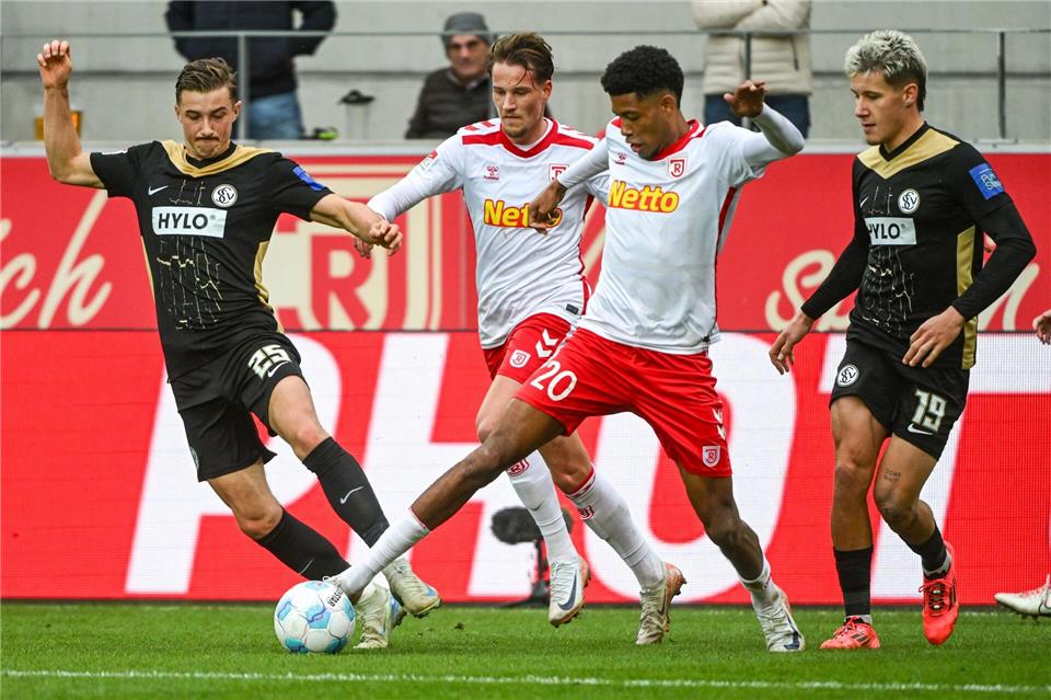 Noah Ganaus beweist seinen Torriecher.Armin Weigel/dpa