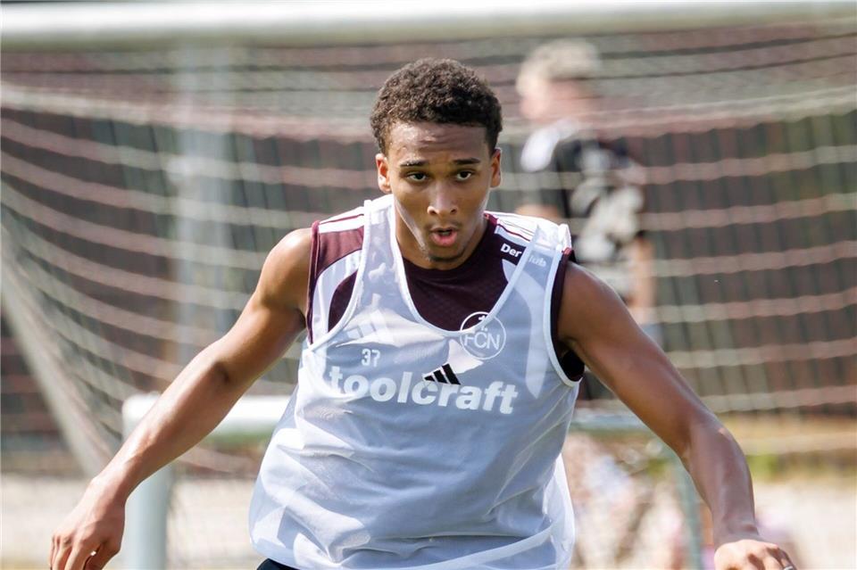Noah Maboulou spielt kommende Saison in Köln. (Archivbild)Daniel Karmann/dpa