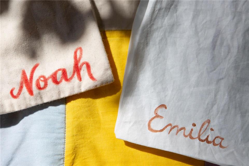 Noah führt 2025 die Liste der beliebtesten Jungennamen für Neugeborene in Thüringen an, Emilia liegt bei Mädchen in den Top Ten. (Archivbild)Viola Lopes/dpa