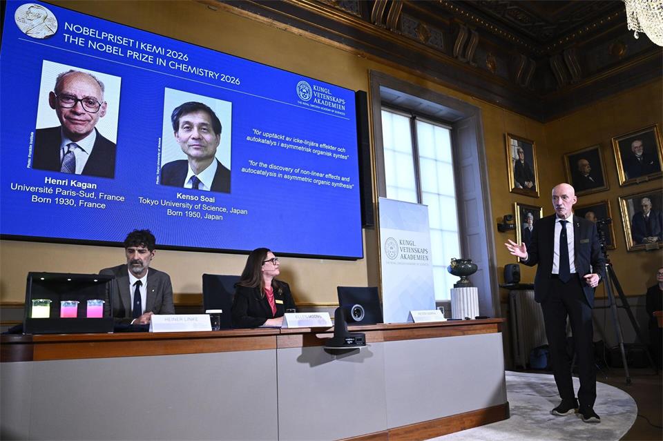 Nobelpreis für Chemie 2026 geht an Henri Kagan und Kenso SoaiFredrik Sandberg/TT News Agency/AP/dpa