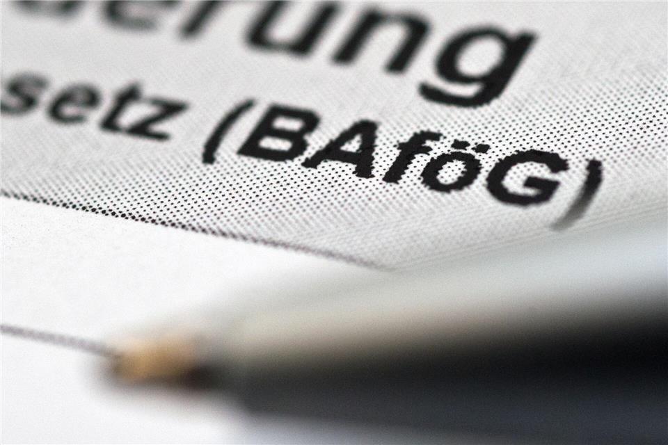 Noch immer stauen sich in Thüringen die Bafög-Anträge. (Symbolbild)Andrea Warnecke/dpa