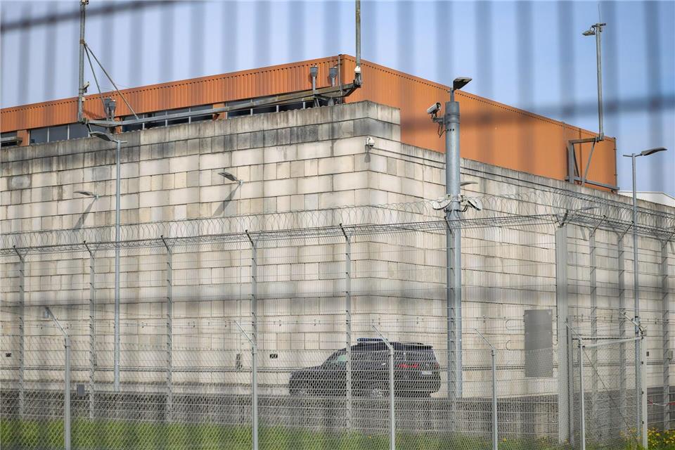 Noch lagern hinter dicken Mauern alle Castorbehälter mit rund 300.000 Brennelementkugeln im Zwischenlager auf dem Gelände des Forschungszentrums. Christoph Reichwein/dpa