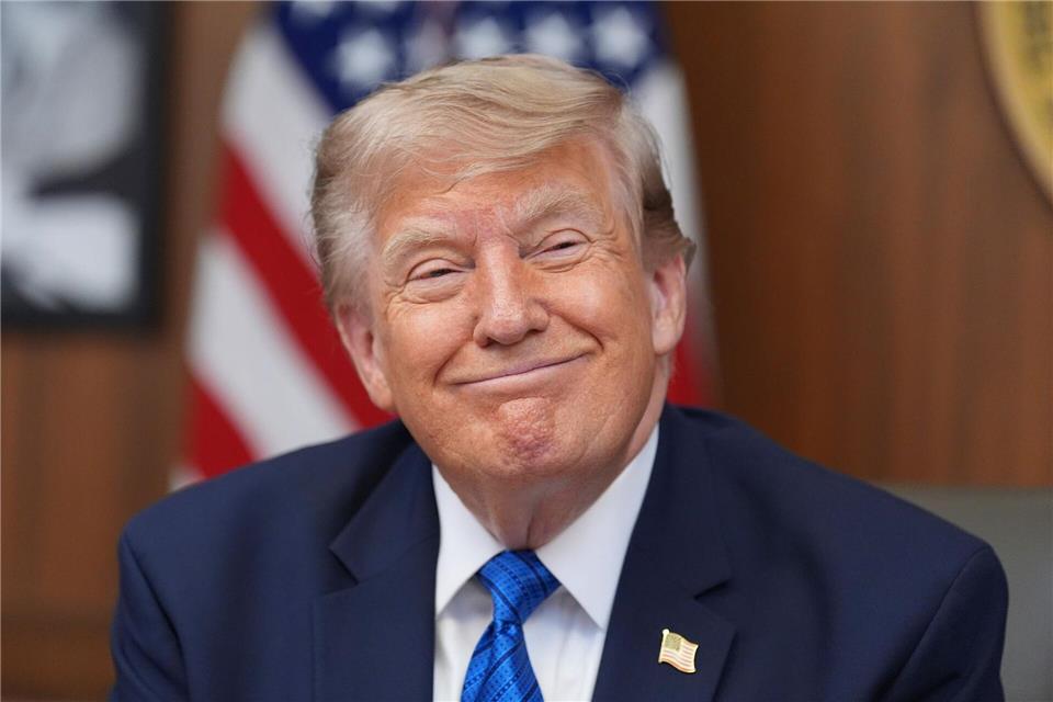 Noch mehr Amerikaner sollen neue Pässe mit Donald Trumps Abbild bekommen. Jacquelyn Martin/AP/dpa