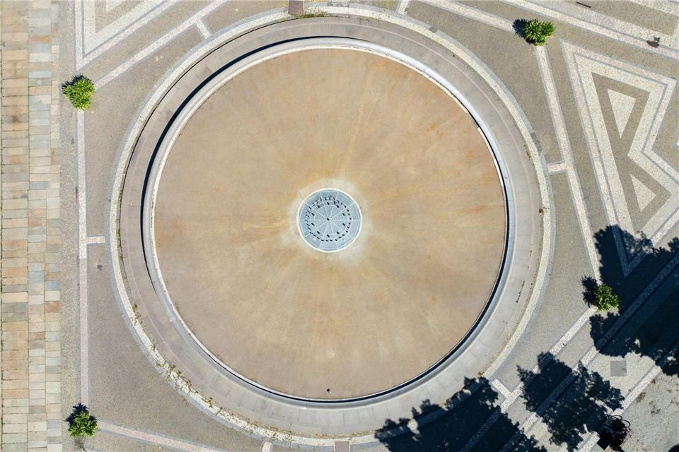 Noch sind einige Brunnen in Dresden nicht in Betrieb, doch fast alle sollen auch in diesem Sommer sprudeln. Robert Michael/dpa