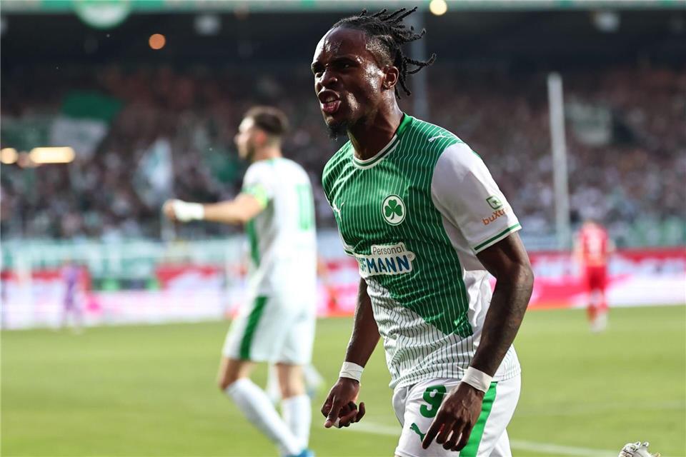 Noel Futkeu zeigt, warum er Torschützenkönig der 2. Bundesliga ist.Daniel Karmann/dpa