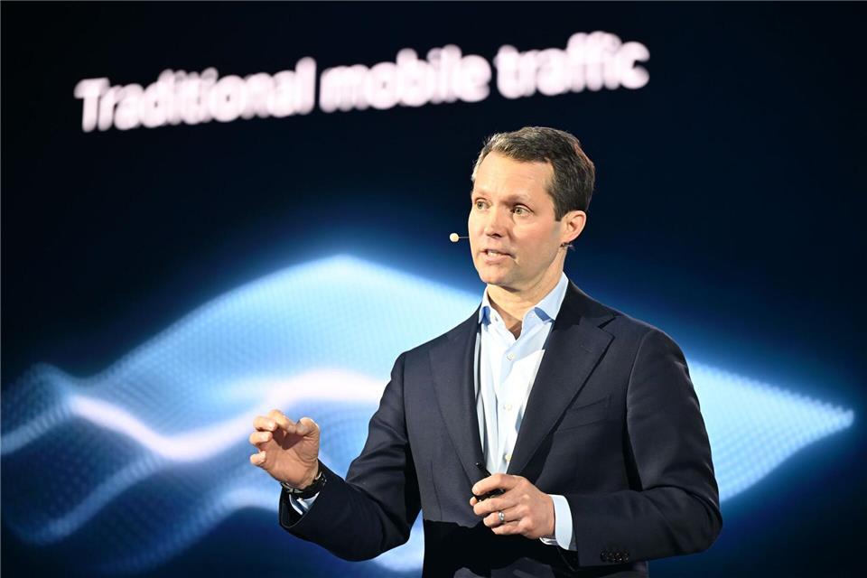 Nokia-Chef Justin Hotard sieht viel Arbeit auf die Netzbetreiber zukommen.Wolf von Dewitz/dpa