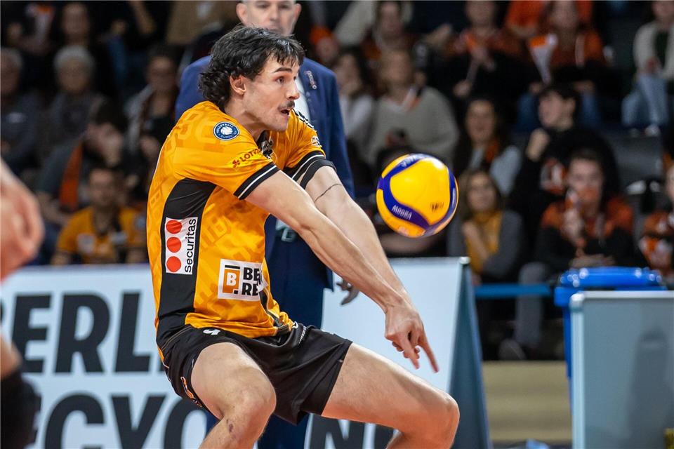 Nolan Flexen sammelte eifrig Punkte für die BR Volleys. (Archivbild)Andreas Gora/dpa