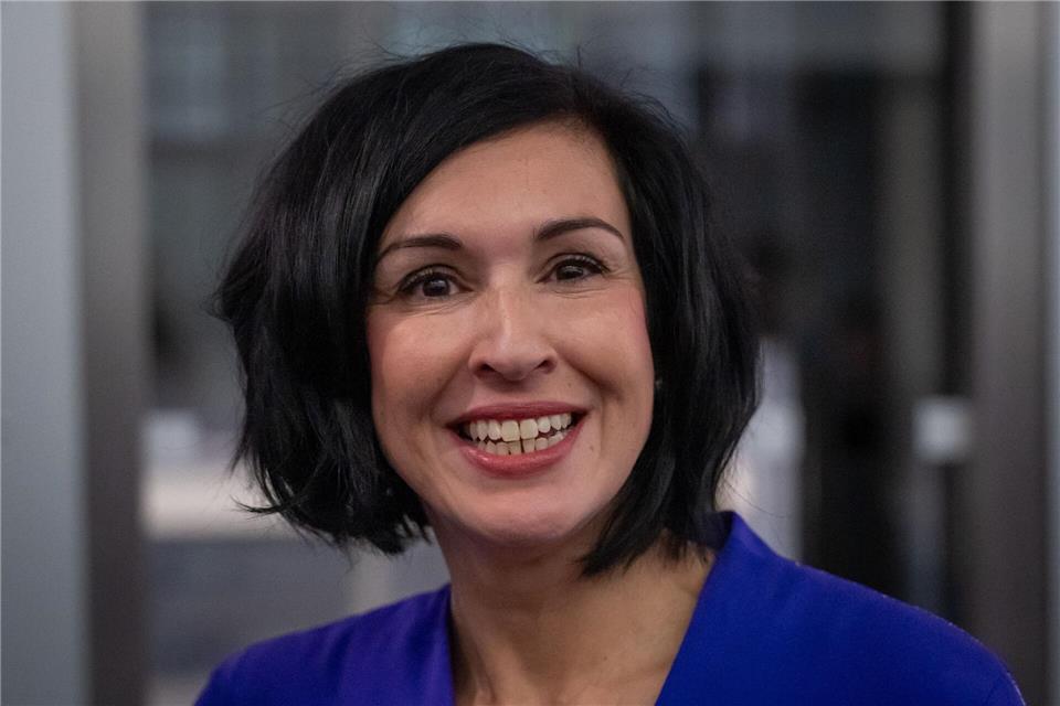 Noosha Aubel wurde am Abend bei einem Festakt in ihr Amt als Oberbürgermeisterin der Landeshauptstadt Potsdam eingeführt.Soeren Stache/dpa