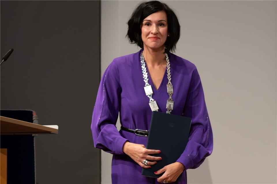 Noosha Aubel wurde am Abend bei einem Festakt in ihr Amt als Oberbürgermeisterin der Landeshauptstadt Potsdam eingeführt.Soeren Stache/dpa