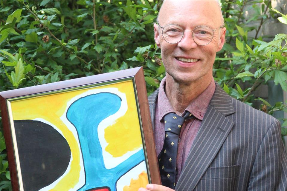 Norbert Rolfes zeigt 16 seiner Acrylarbeiten in der Wirtschaft Fork in Velen.