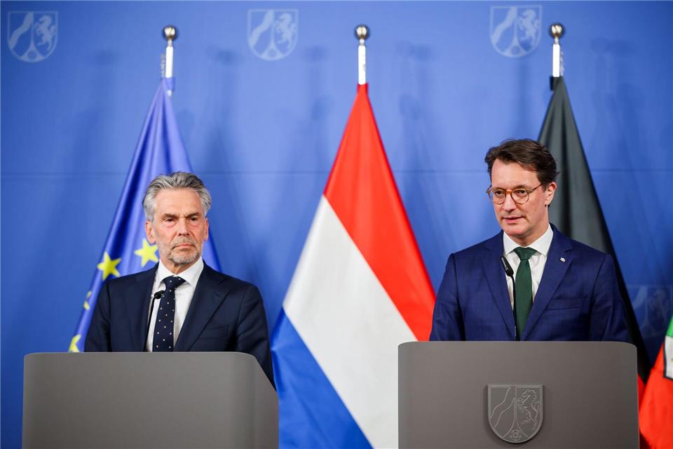 Nordrhein-Westfalen und die Niederlande sehen sich als sehr gute Nachbarn.Christoph Reichwein/dpa