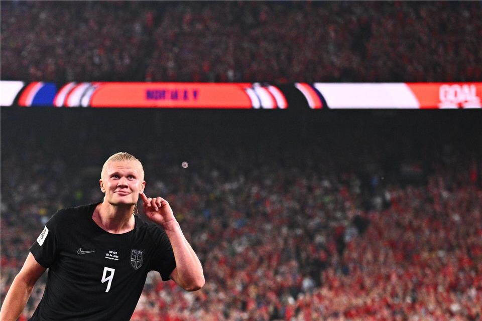 Norwegens Erling Haaland jubelt über sein Tor zum 3:1 gegen den Senegal.Tom Weller/dpa