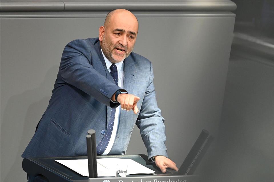 Nouripour kritisiert die FIFA scharf.Elisa Schu/dpa