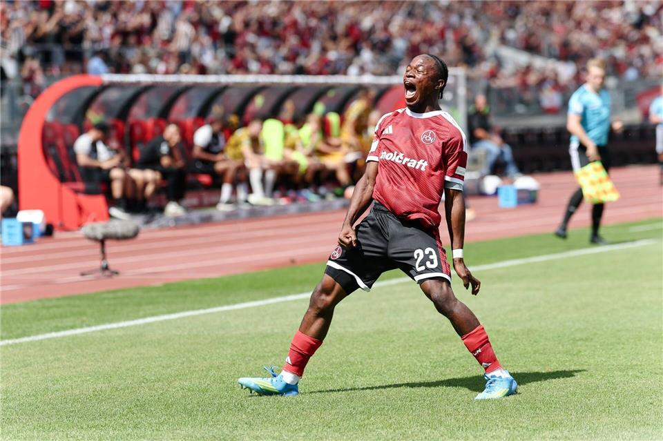 Nürnbergs Drei-Tore-Mann vom ersten Spieltag: Mohamed Alì Zoma. (Archivbild)Daniel Löb/dpa