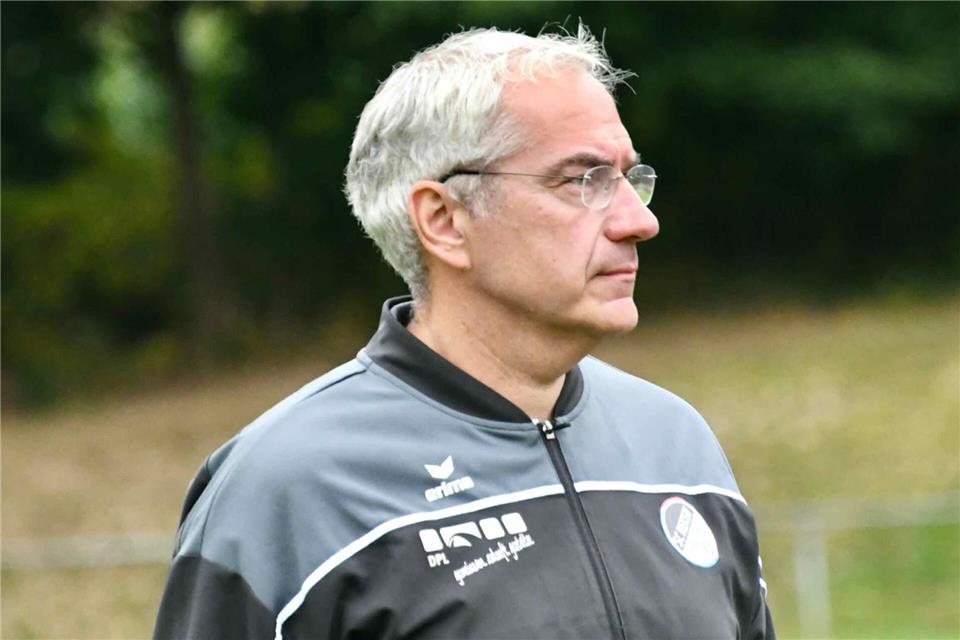 0:1 – SC Reken verliert auch in Osterwick Null Punkte in Osterwick plus Rote Karte: Rekens Trainer Thomas Zielaskowski.