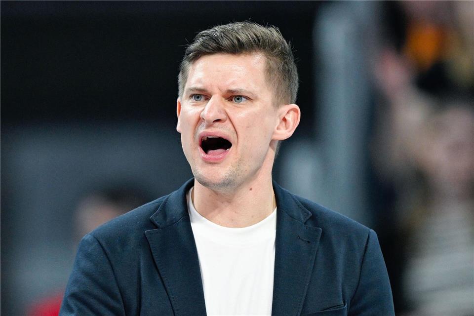 Nun auch für Österreich im Einsatz: Trainer Adam SwaczynaUwe Anspach/dpa