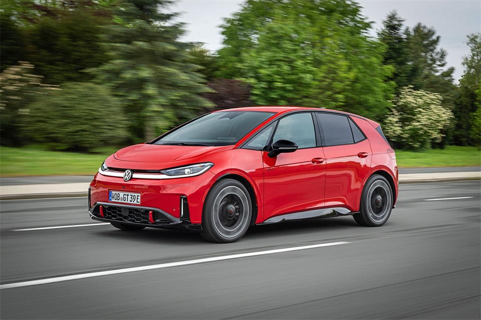 Nun auch mit Sportabzeichen: Volkswagen schickt den ID.3 Neo jetzt als GTI auf die Straße.Ingo Barenschee/Volkswagen/dpa-tmn