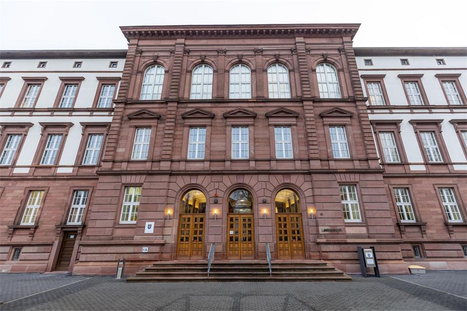 Nun beginnt am Landgericht Gießen der Prozess gegen den Angeklagten. (Symbolbild)Christian Lademann/dpa