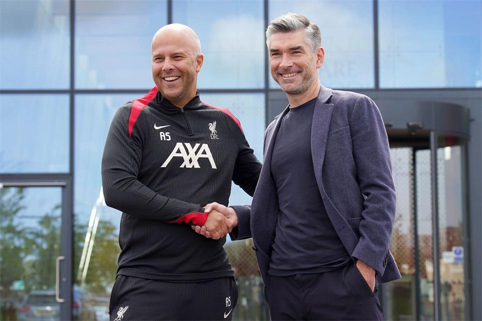 Nun ist auch der Sportdirektor Geschichte in Liverpool: Richard Hughes mit Ex-Trainer Arne SlotPeter Byrne/PA/AP/dpa