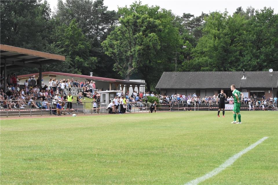 Nun trifft es also auch die Amateur-Kicker: Sie werden mindestens bis um 19. April in eine Zwangspause geschickt.