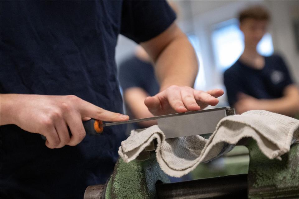 Nur jeder zehnte Betrieb in Berlin bietet Ausbildungsplätze an. (Archivbild)Sebastian Gollnow/dpa