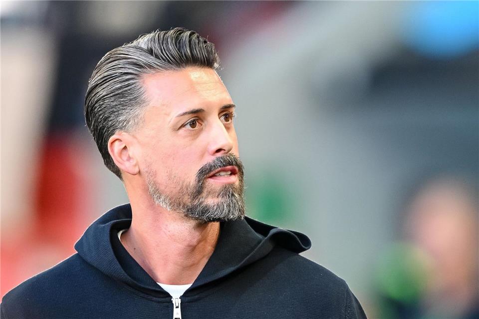 Nutzte die Länderspielpause für ein Testspiel: FCA-Coach Sandro Wagner. (Archivbild)Harry Langer/dpa