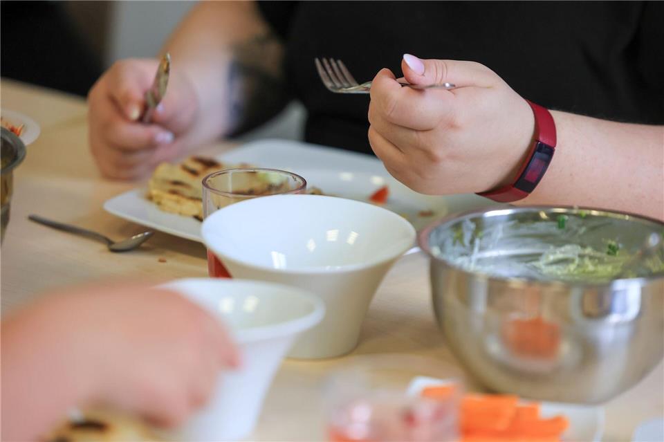 Nyberg sieht einen dringenden Bedarf an Maßnahmen, die Übergewichtige bei der Reduktion ihres Gewichts unterstützen. (Illustration)Jan Woitas/dpa