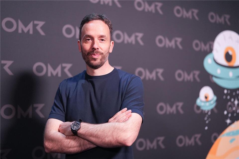 OMR-Mitgründer Philipp Westermeyer freut sich, wenn die OMR geschafft ist und alle glücklich sind.Marcus Brandt/dpa