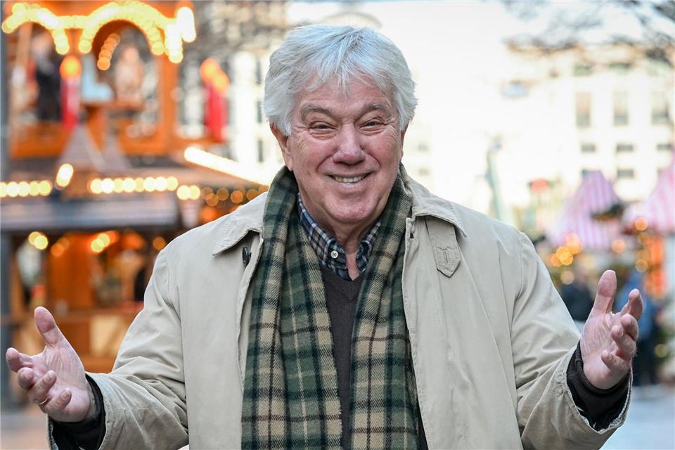 Ob jung oder alt - mit den Liedern von Rolf Zuckowski kann die Achtsamkeit auf der Straße geschärft werden. (Archivbild)Jens Kalaene/dpa