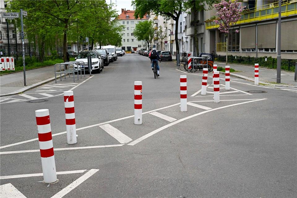 Ob und wie stark der Autoverkehr in Berlin ausgebremst werden soll, ist seit langem in der Diskussion. (Archivbild)Jens Kalaene/dpa