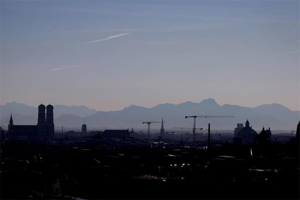 Oberbayern mit München liegt unter den Regierungsbezirken in Sachen Standortqualität an erster Stelle. (Archivbild)Karl-Josef Hildenbrand/dpa