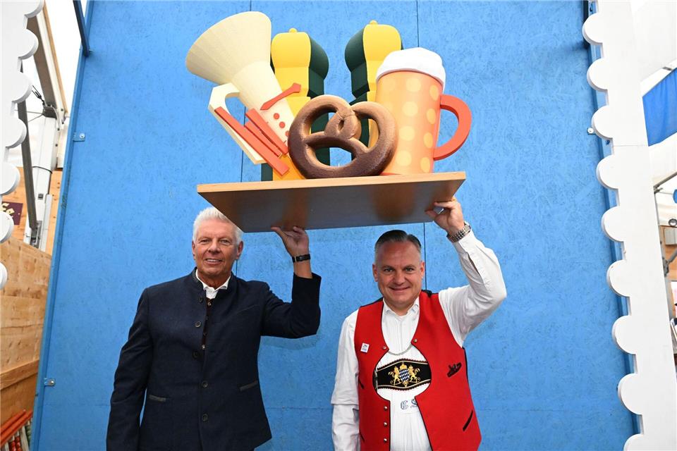 Oberbürgermeister Dieter Reiter (SPD) (l) und Wiesnchef Christian Scharpf.Felix Hörhager/dpa