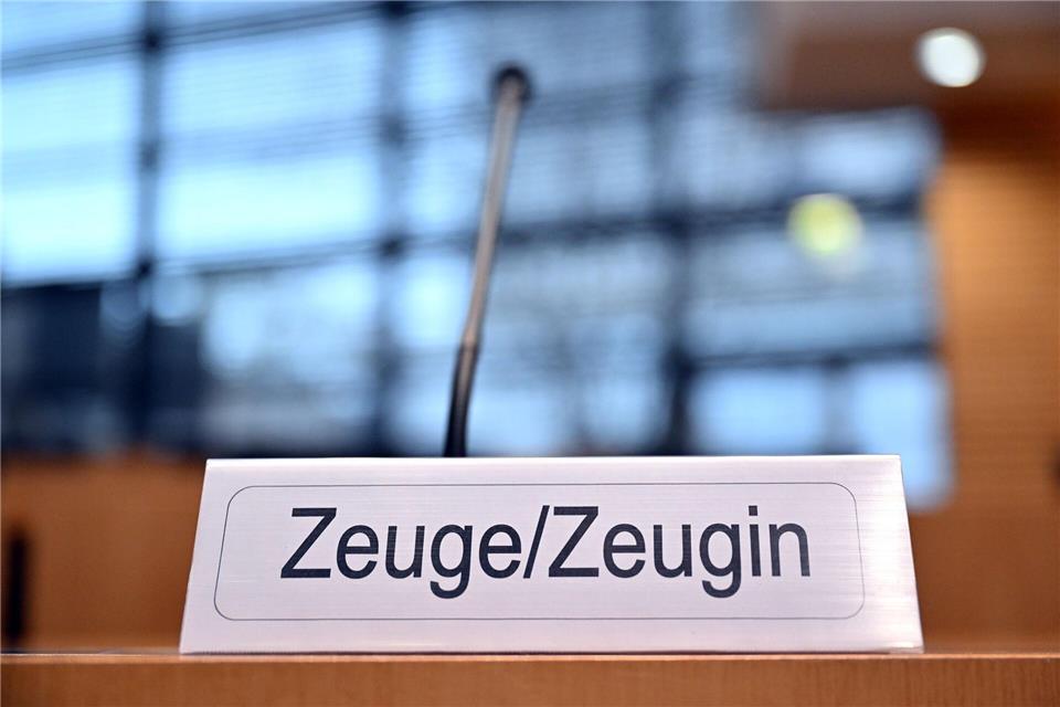 Oberlandesgerichts Karlsruhe: Jugendliche ab 15 Jahren dürfen eigenständig über ihr Aussageverhalten vor Gericht entscheiden.Martin Schutt/dpa