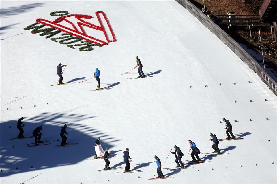 Oberstdorf muss sich mit einer Entscheidung über seine Kandidatur für die Ski-WM 2031 noch gedulden. (Archivbild)Karl-Josef Hildenbrand/dpa