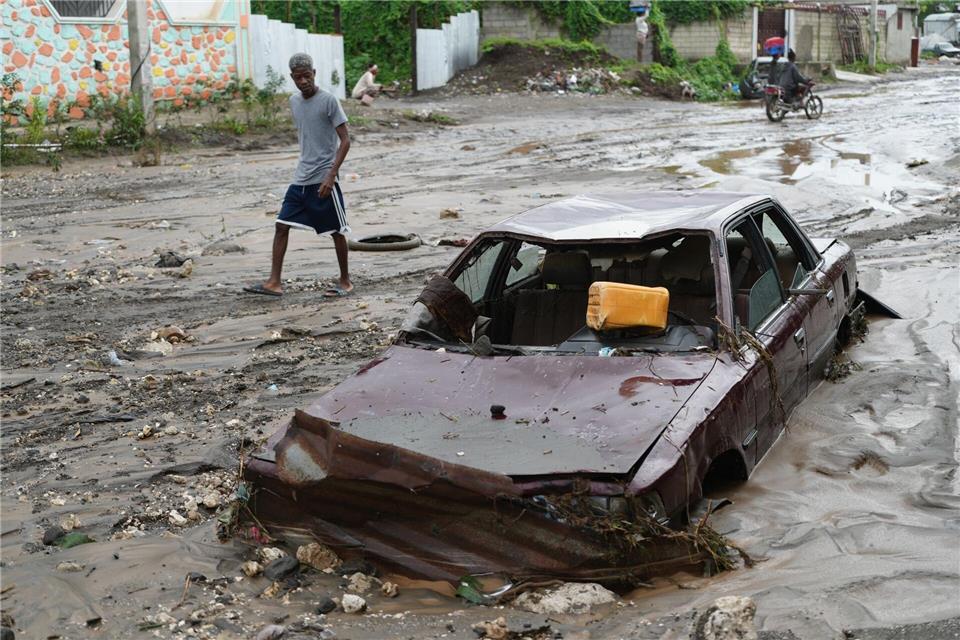 Obwohl der Hurrikan nicht direkt auf Haiti traf, kam es zu tödlichen Überschwemmungen.Odelyn Joseph/AP/dpa
