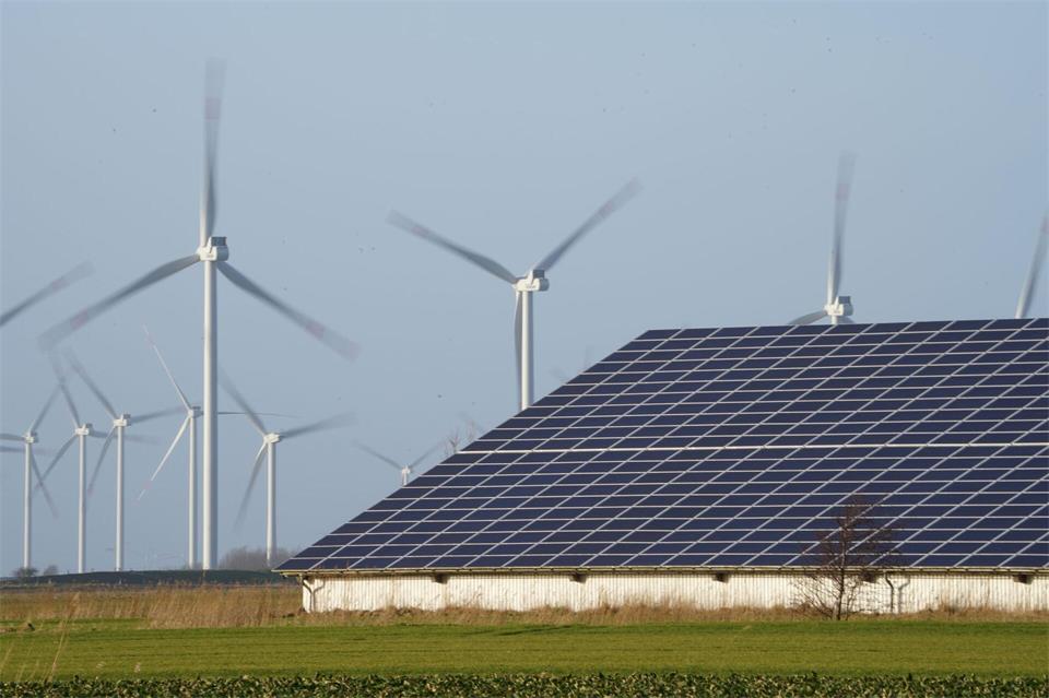 Ökoenergien werden ebenfalls der Umweltwirtschaft zugerechnet.Marcus Brandt/dpa