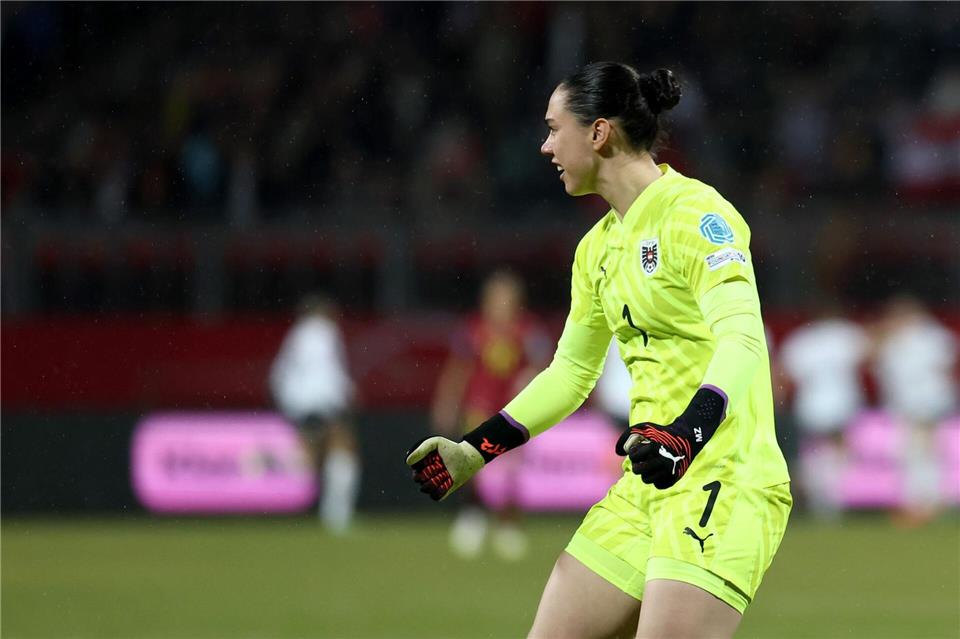 Österreichs Torhüterin Manuela Zinsberger wechselt zu Borussia Dortmund. (Archivbild) Daniel Löb/dpa