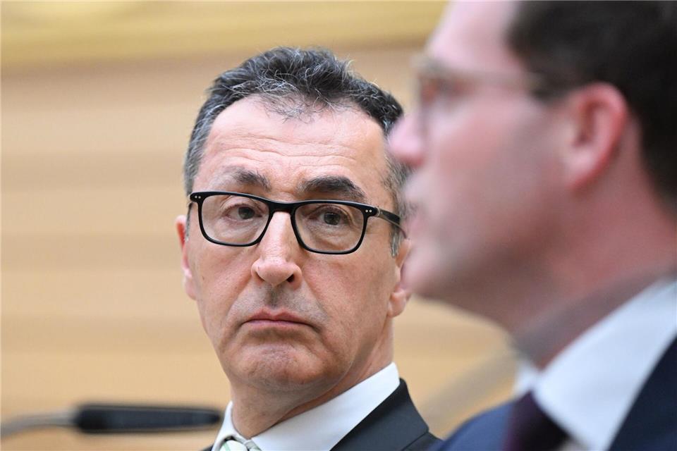 Özdemir konnte die Wahl knapp für sich entscheiden. (Archivbild)Bernd Weißbrod/dpa