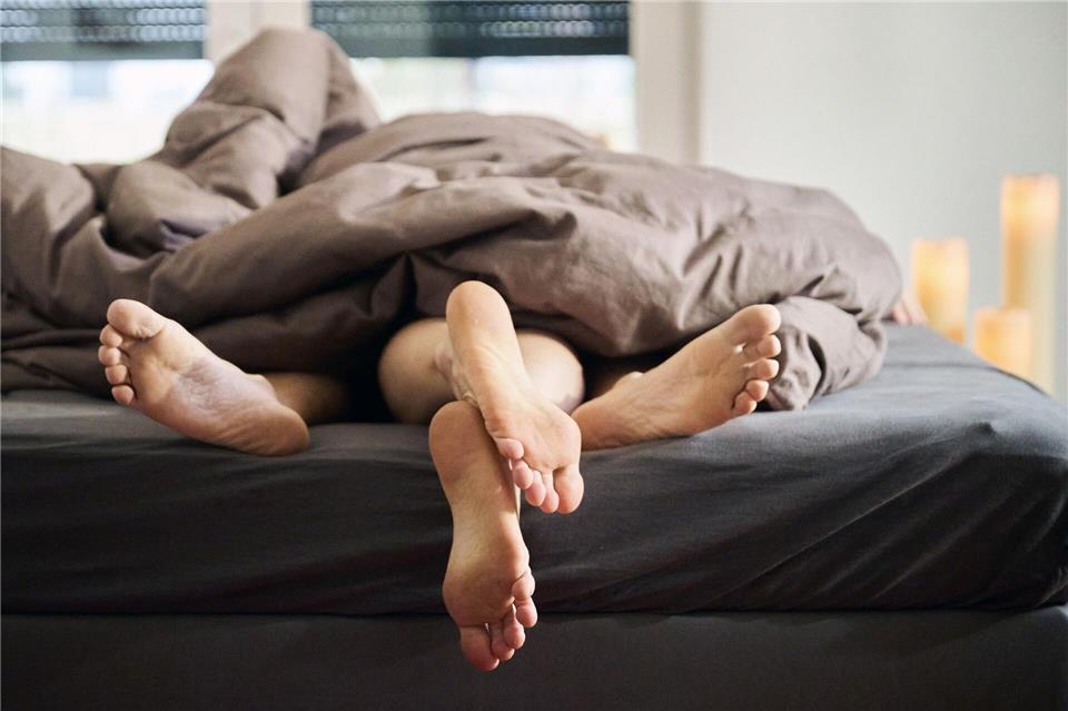 Offen für Intimität und Zweisamkeit: Aromantisch heißt nicht automatisch asexuell. picture alliance/dpa