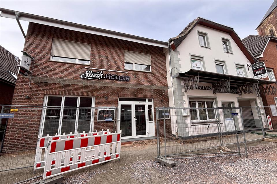 Offen ist, wie es mit der Gastronomie in dem Gebäude weitergeht. Es gab immer wieder Gerüchte, dass das Steakhouse „The Wish“ schließen könnte.