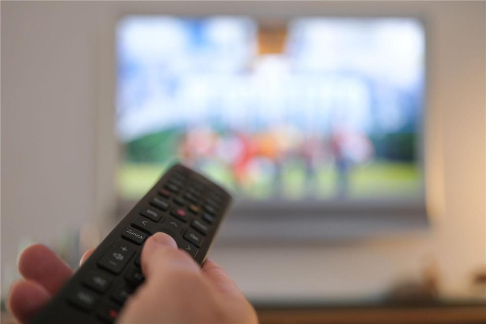 Ohne HD-Empfang sind ARD und ZDF nicht mehr zu sehen. (Symbolbild)Bernd Weißbrod/dpa