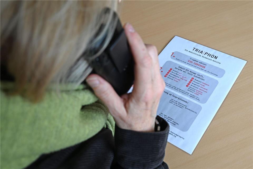 Ohne gemeinsame Sprache können wichtige Informationen zu Symptomen fehlen – das kann Diagnosen erschweren.David Hammersen/dpa