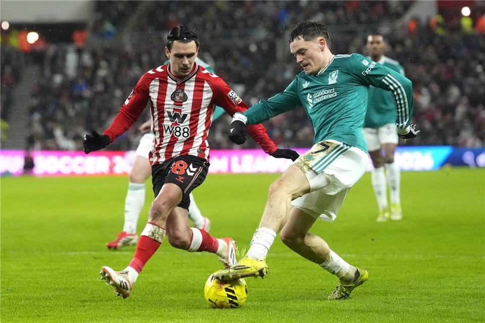 Ohne große Wirkung: Liverpools Florian Wirtz (r) gegen Sunderland.Danny Lawson/PA Wire/dpa