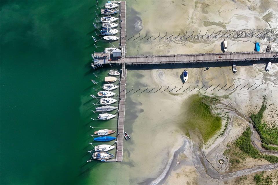 Ohne länger anhaltende und flächendeckende Regenfälle dürfte der Wasserstand in den kommenden Tagen weiter sinken.Marius Bulling/onw-images/dpa