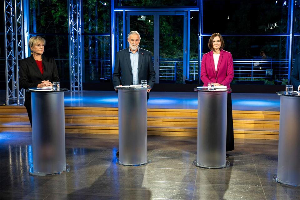Oldenburg (li) und Müller (zweite von re) teilten in der TV-Debatte gegeneinander, aber auch gegen Amtsinhaberin Schwesig aus. (Archivbild)Philip Dulian/dpa