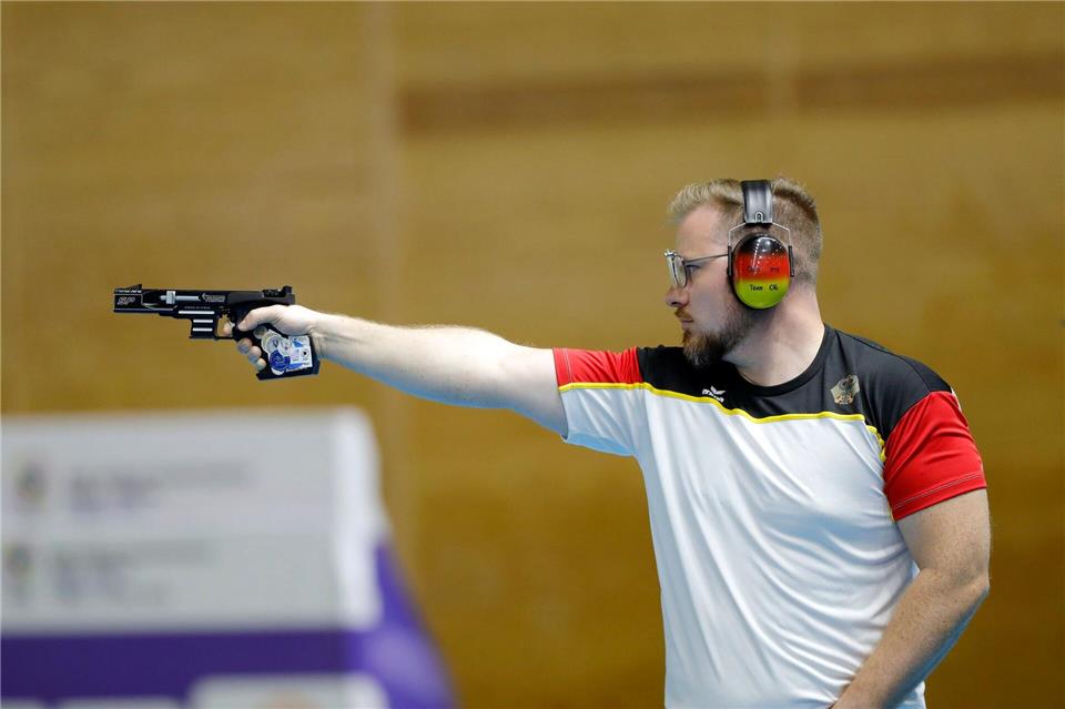 Oliver Geis aus Deutschland holt mit dem Team WM-Gold mit der Schnellfeuerpistole. Ahmed Gomaa/XinHua/dpa
