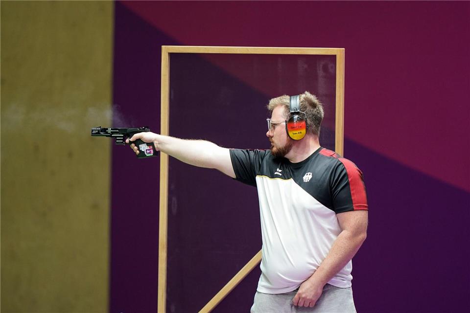 Oliver Geis aus Deutschland in Aktion. In Kairo holte er mit dem Team den WM-Titel. (Archivbild)Alex Brandon/AP/dpa