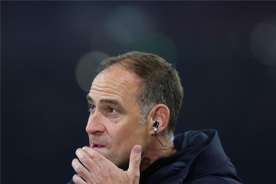 Oliver Mintzlaff sprach nach dem Spiel zu den Leipziger Profis. (Archivbild)Jan Woitas/dpa