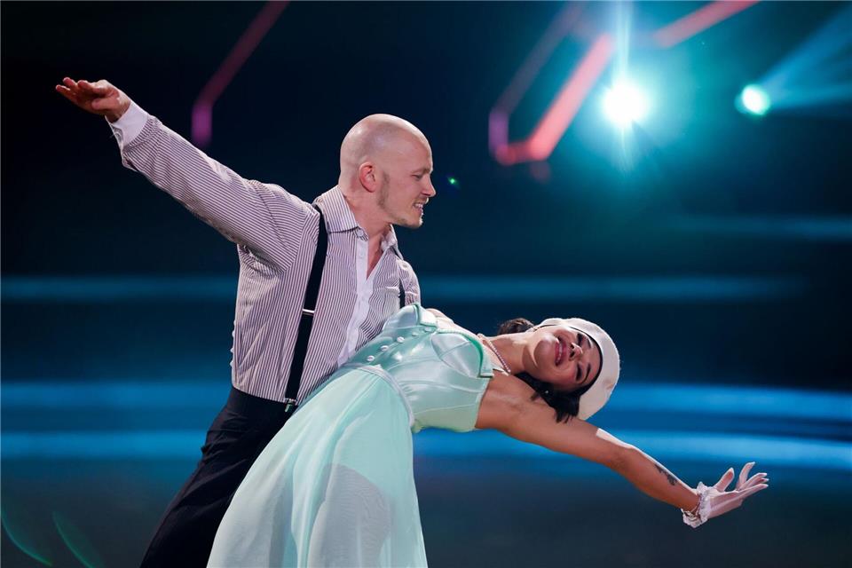 Olympiasieger Fabian Hambüchen untermauerte weiter seine Favoritenrolle.Rolf Vennenbernd/dpa